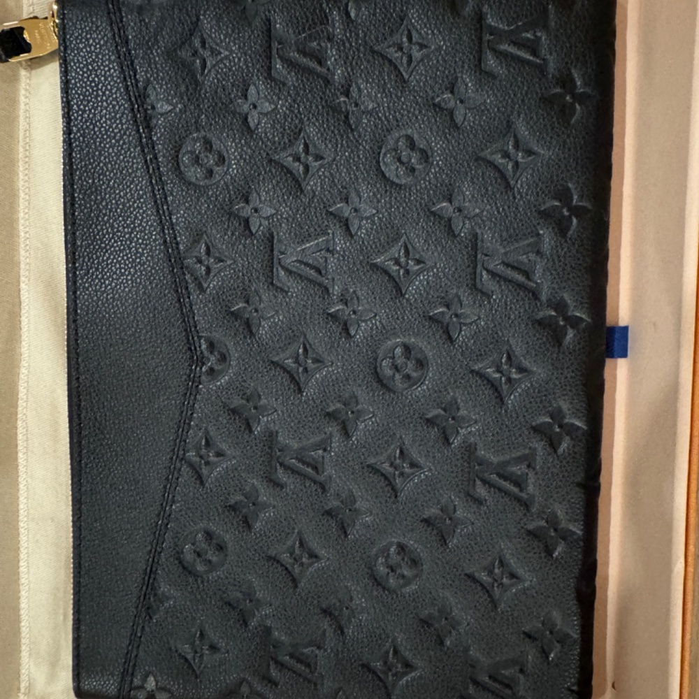 Louis Vuitton Black Empreinte Daily Pouch - Picture 3 of 8